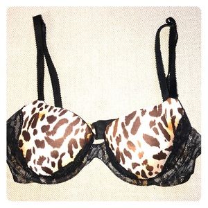 Victoria’s Secret “The Nakeds” Lined Demi Bra